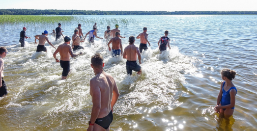 Bušnieku ezera peldvietā notika Ventspils Tautas triatlona 3.posms